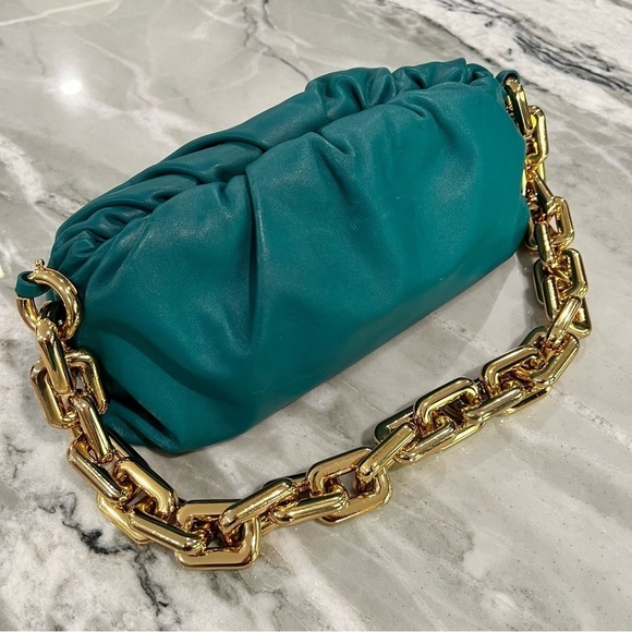 Bottega Veneta Leather The Chain Pouch Handbag - Picture 7 of 16